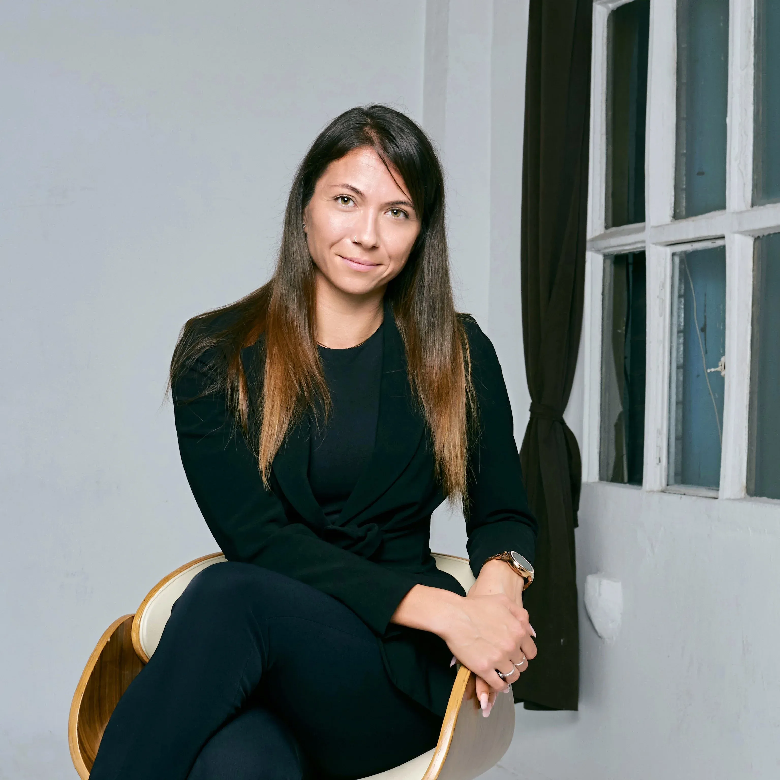 Dr. Lela Mélon